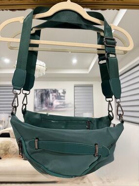 Sharif Dark Green Crossbody Bag with Adjustable Strap